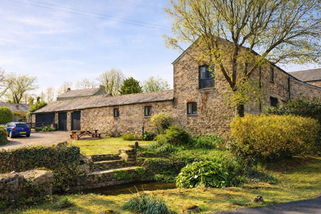 Property photo 1 of 32 External