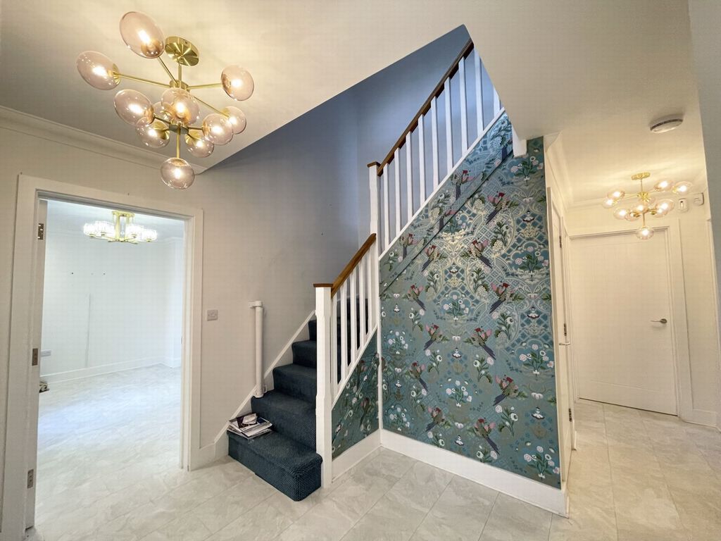 Property photo 3 of 21 Photo 12