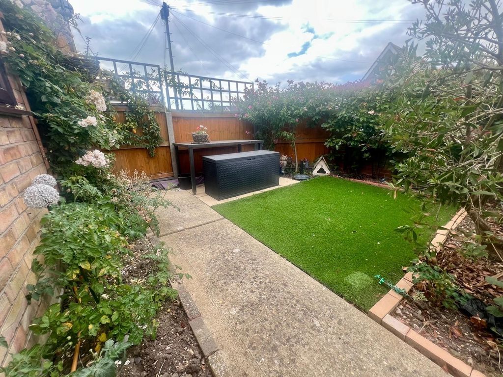 Property photo 2 of 13