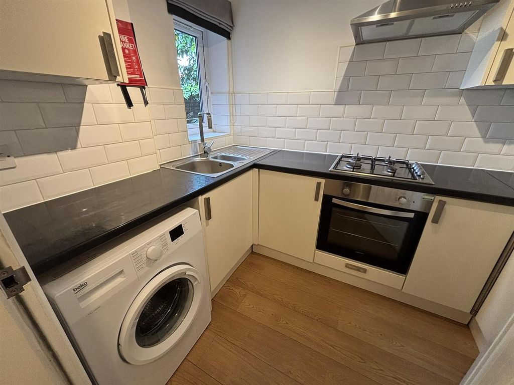 Property photo 2 of 16 Kitchen