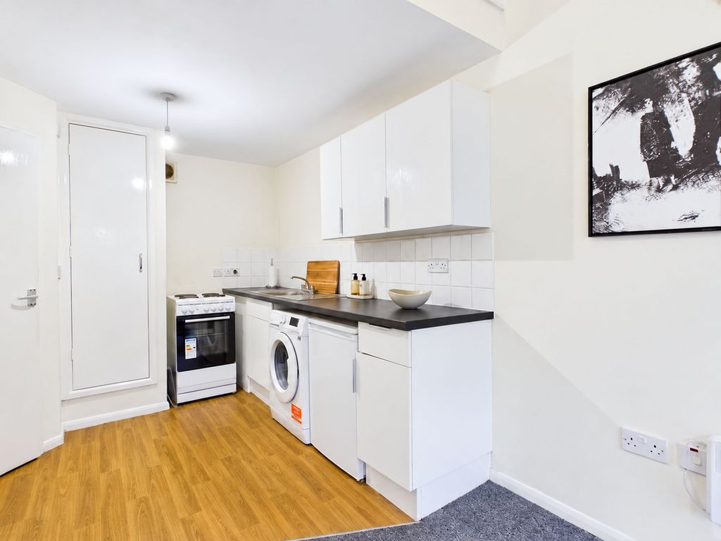 Property photo 2 of 6