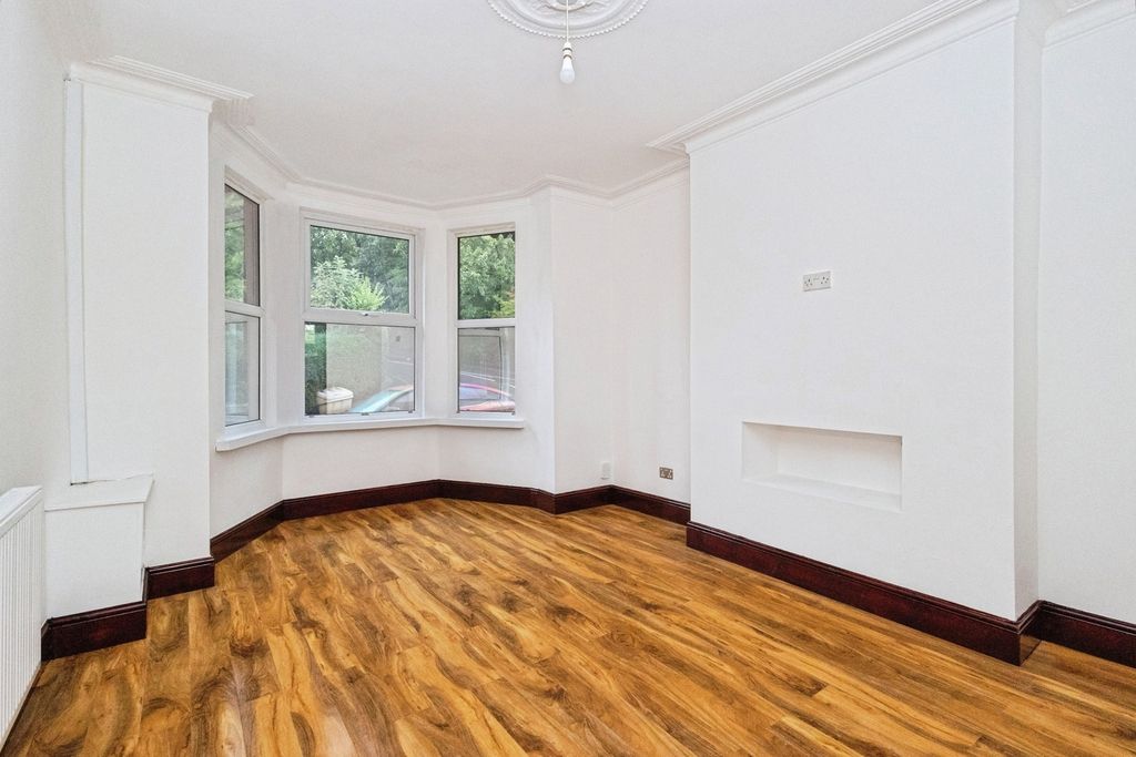 Property photo 2 of 17 Photo