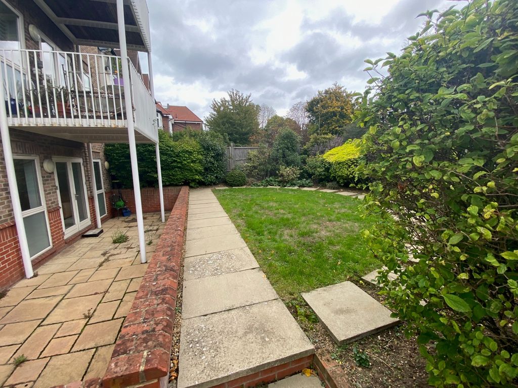 Property photo 2 of 22