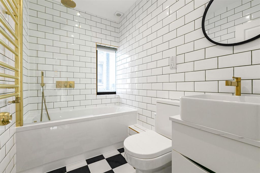 Property photo 2 of 17 25_77841.Jpg