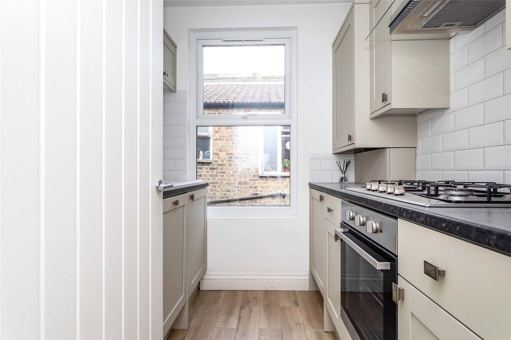 Property photo 3 of 15 Kitchen