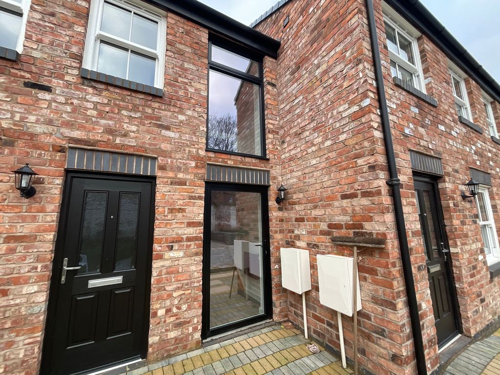 Property photo 1 of 10 Front