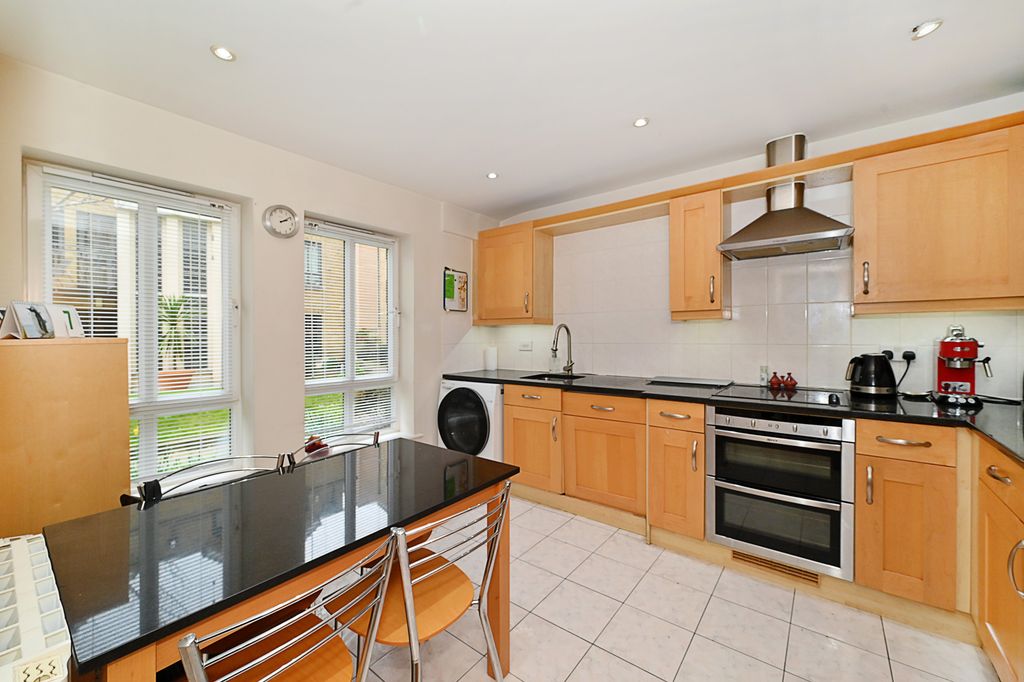 Property photo 3 of 19