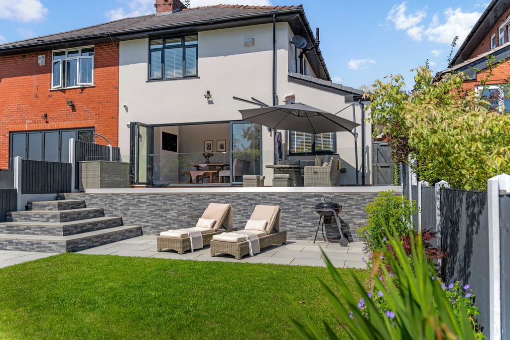 Property photo 2 of 68