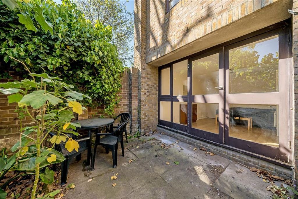 Property photo 1 of 5