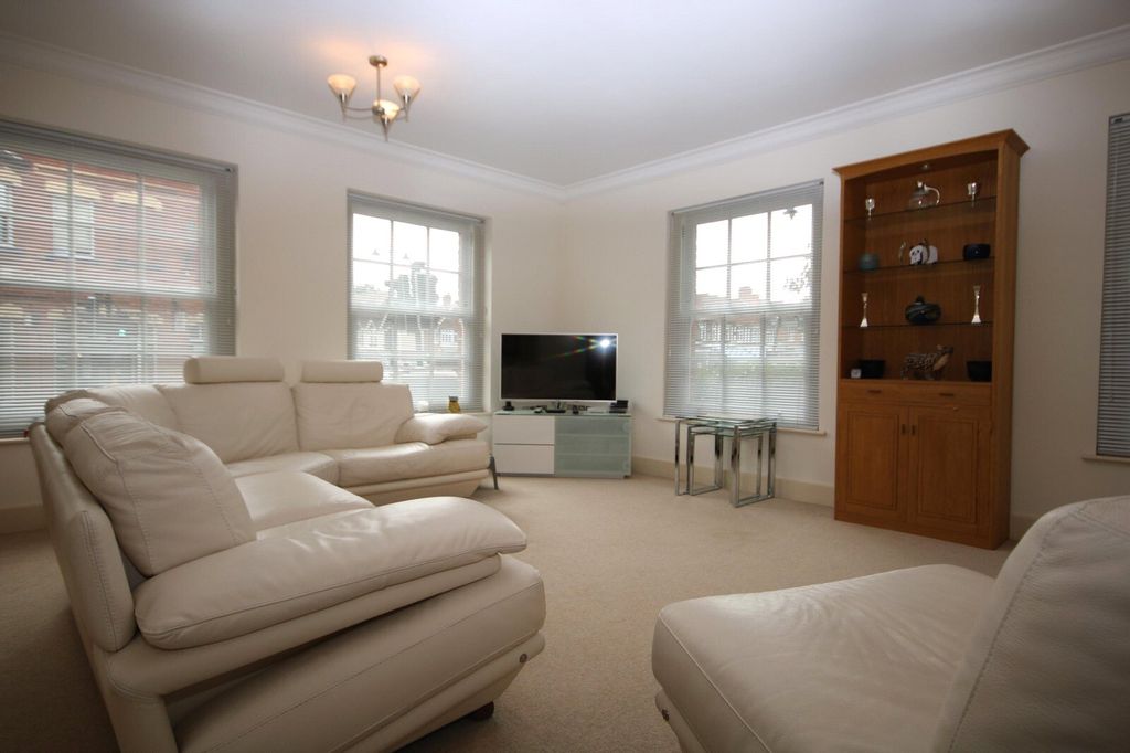 Property photo 3 of 9 Living Room