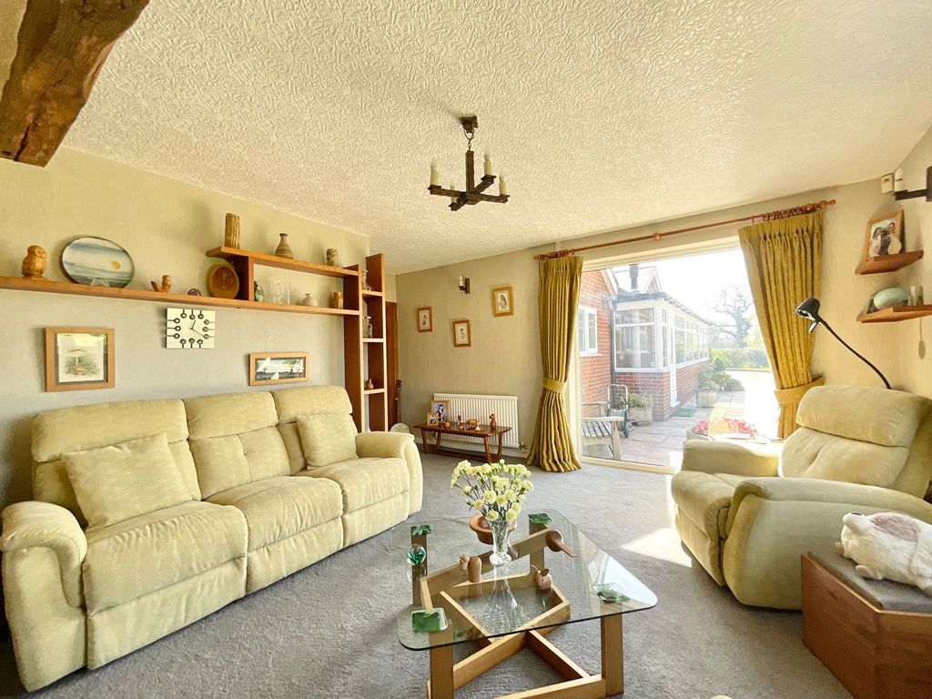 Property photo 2 of 33