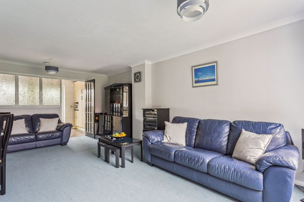 Property photo 3 of 16 Living_Dining