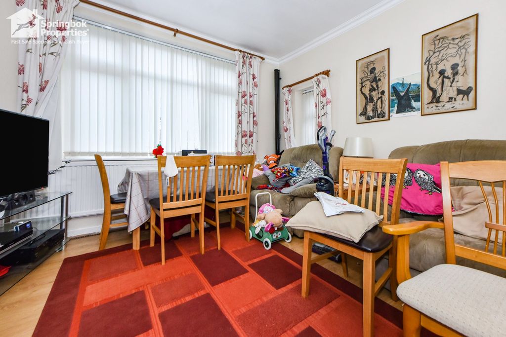 Property photo 3 of 13 Image 3