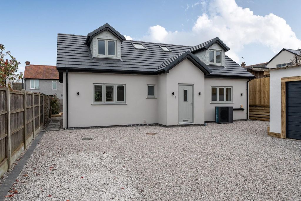 Property photo 1 of 13 Front