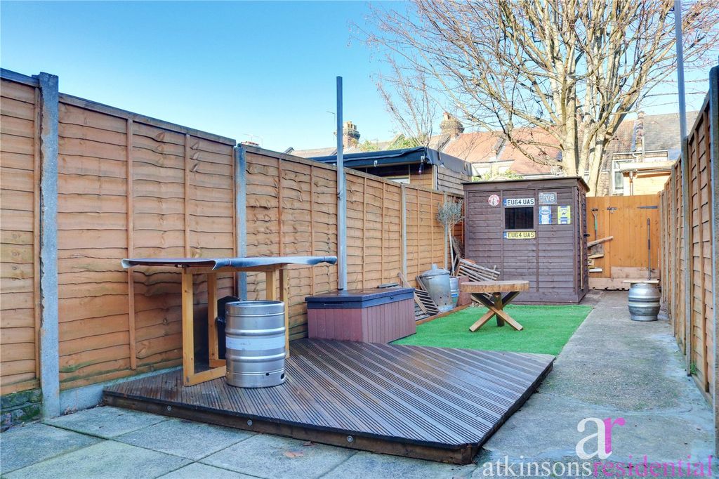 Property photo 3 of 15 Picture No. 14