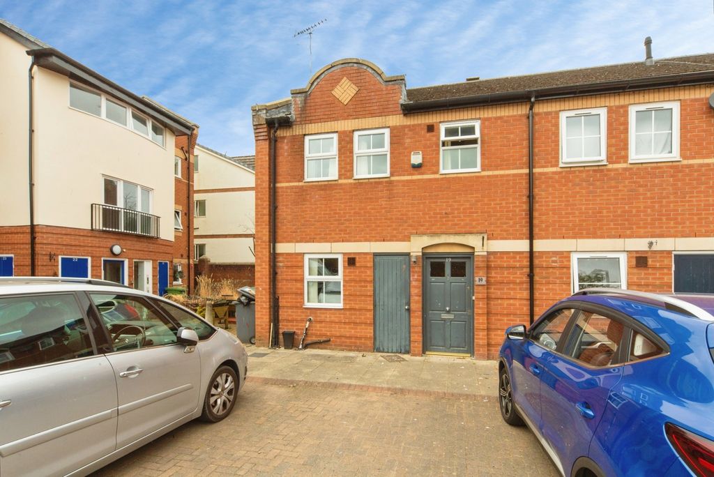 Property photo 1 of 18 Pbox-Img.Jpg