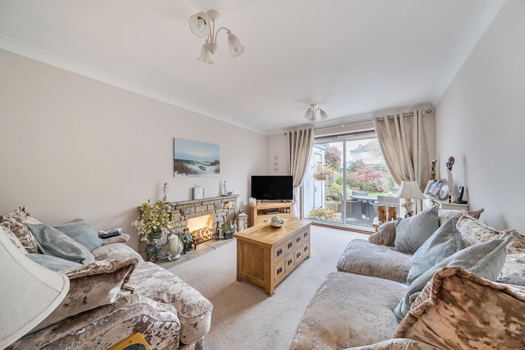 Property photo 2 of 20 1374239-6-6902476...