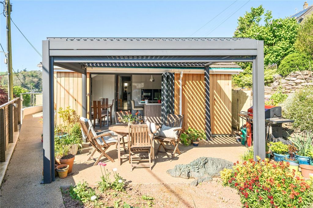 Property photo 3 of 19 Img