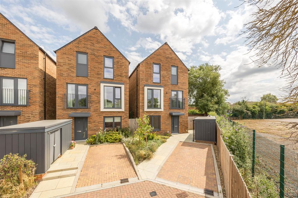 Property photo 2 of 24 Wideangles.Co.uk_3L9A0603.Jpg