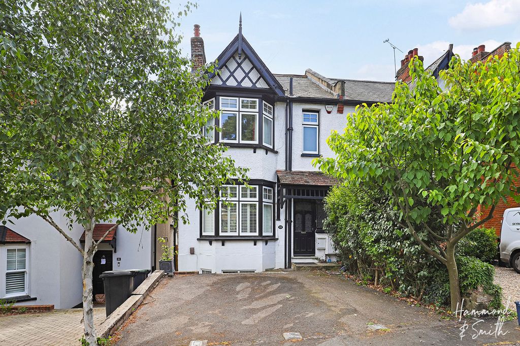 Property photo 1 of 18