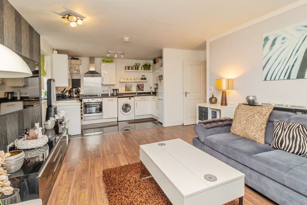 Property photo 2 of 11