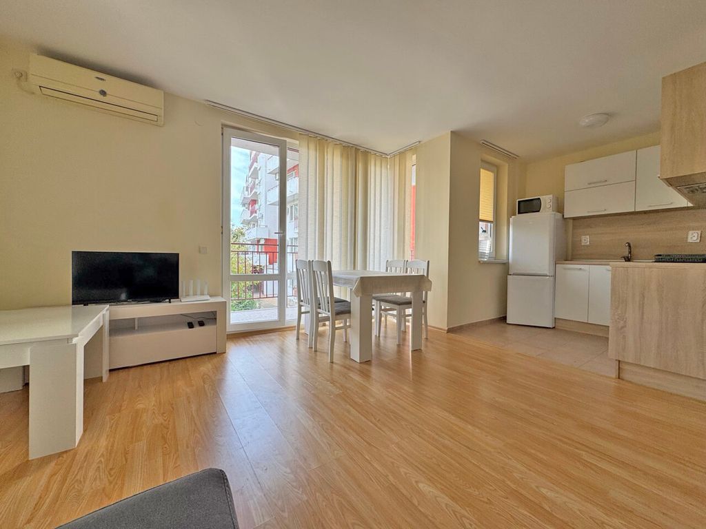 Property photo 2 of 12