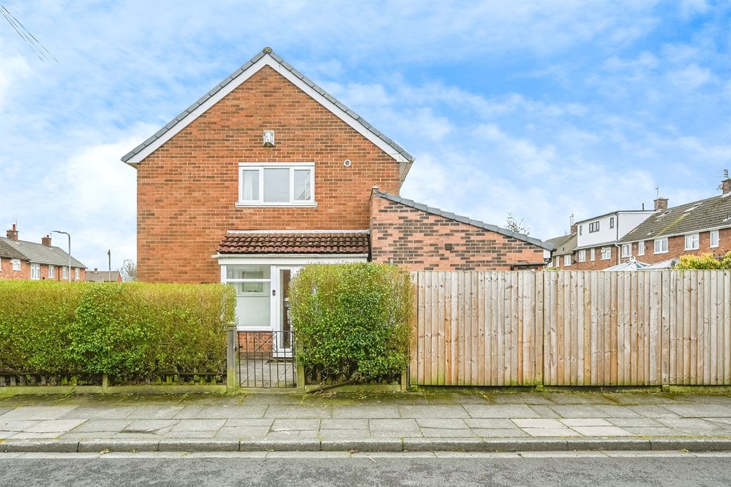 Property photo 2 of 17