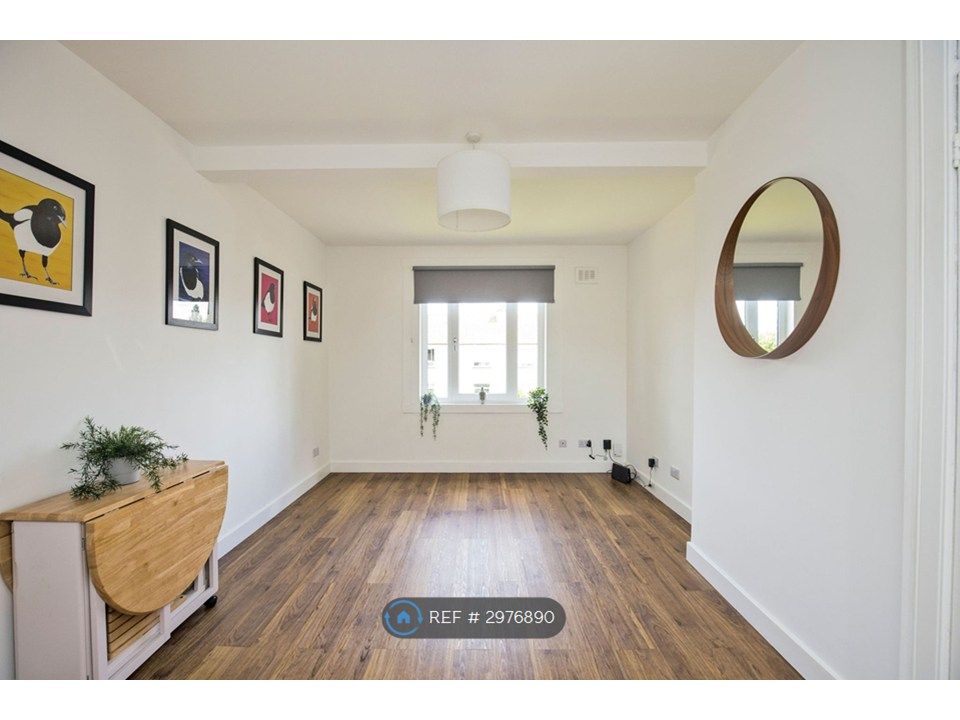 Property photo 2 of 33