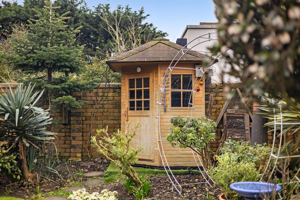 Additional image 25 of 4 bed detached house for salePrinces Crescent, Hove BN3