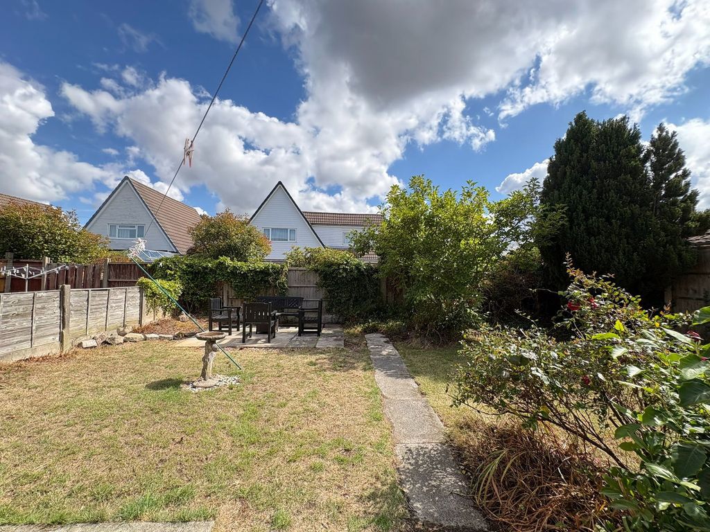 Property photo 3 of 33