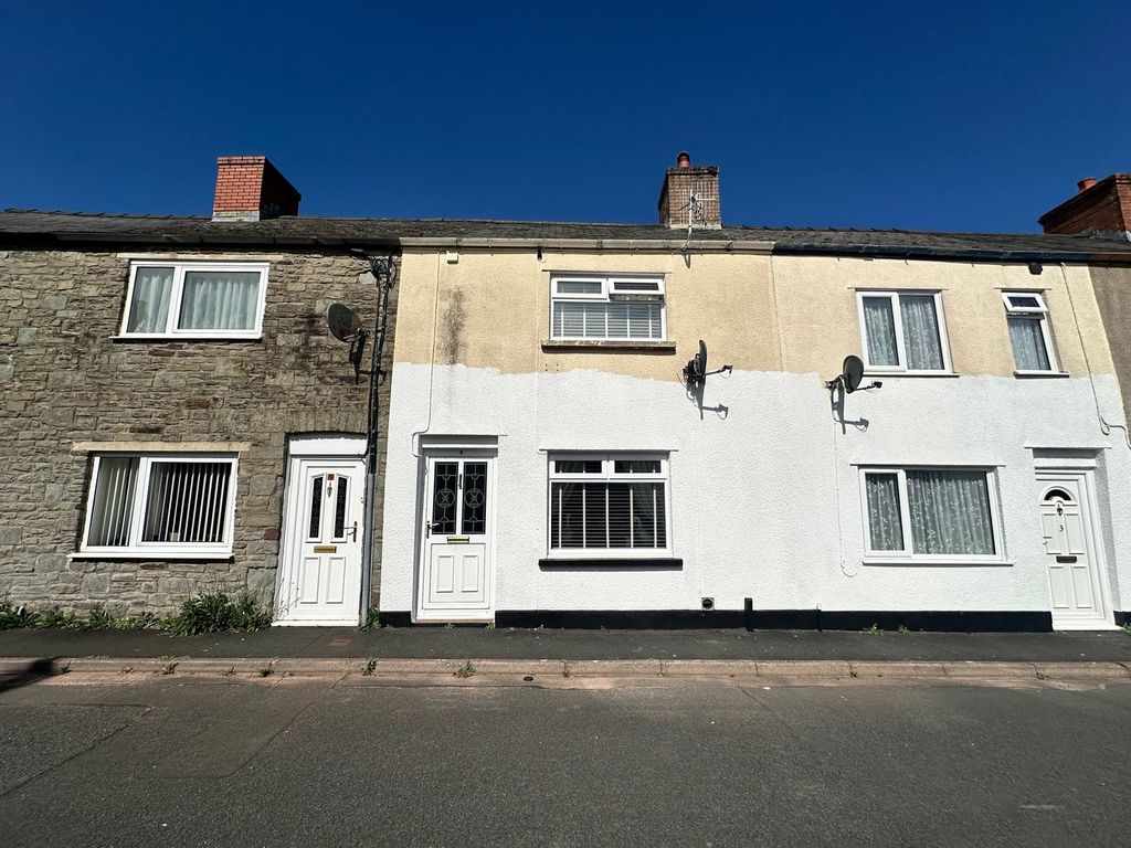 Property photo 1 of 12
