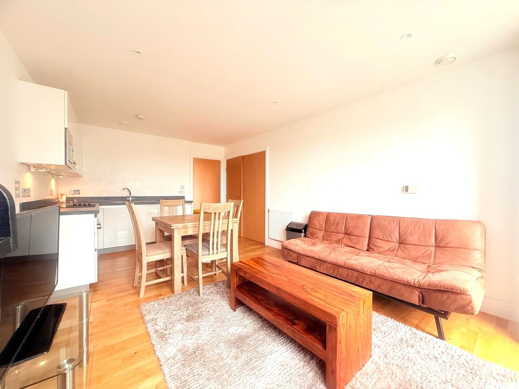 Property photo 3 of 12