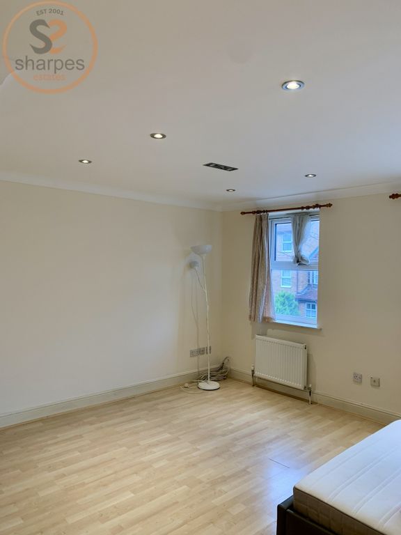 Property photo 3 of 20 003