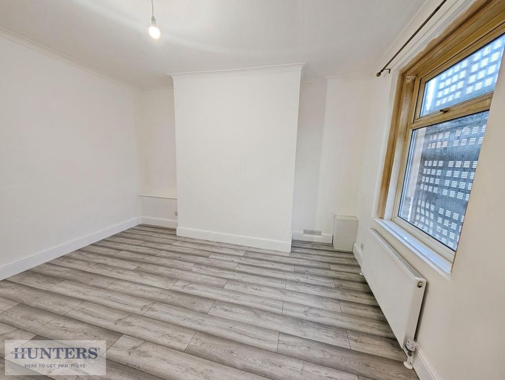 Property photo 3 of 9 Lounge