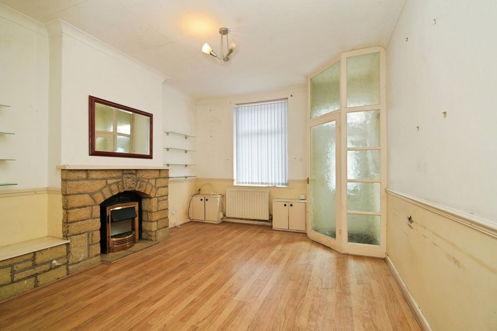 Property photo 2 of 14 Pbox-Img.Jpg