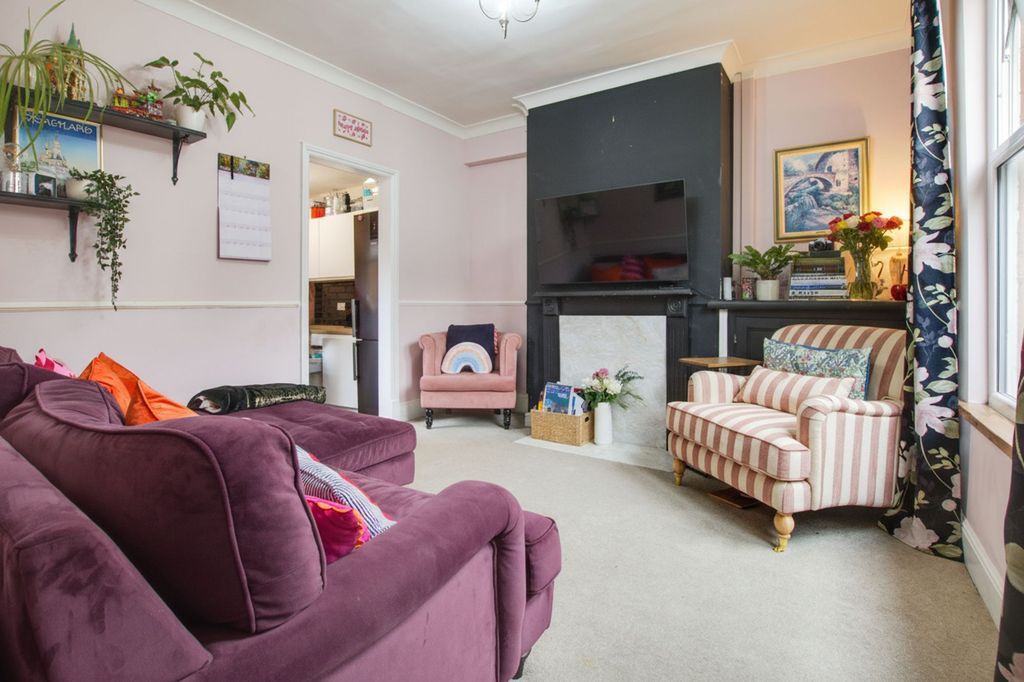 Property photo 2 of 24