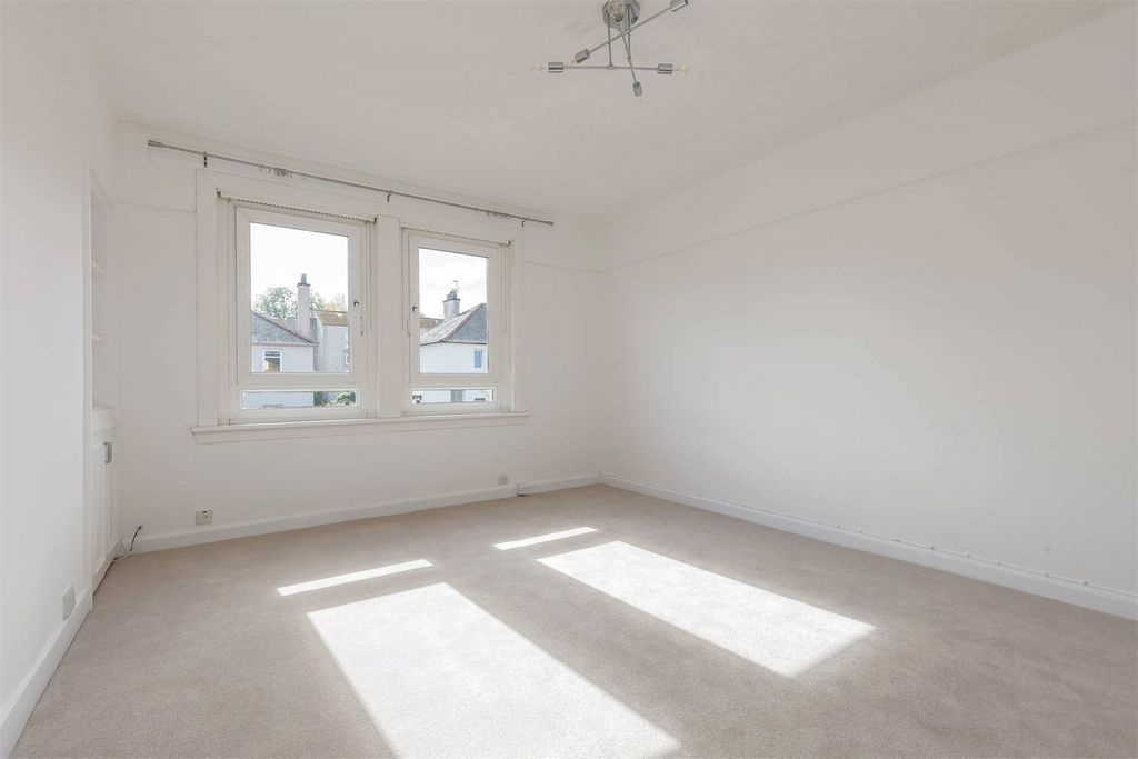Property photo 3 of 20 Picture No. 04