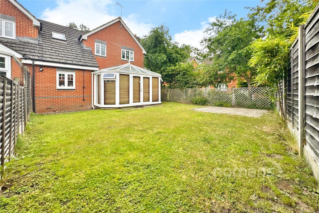 Property photo 2 of 14 Picture No. 17