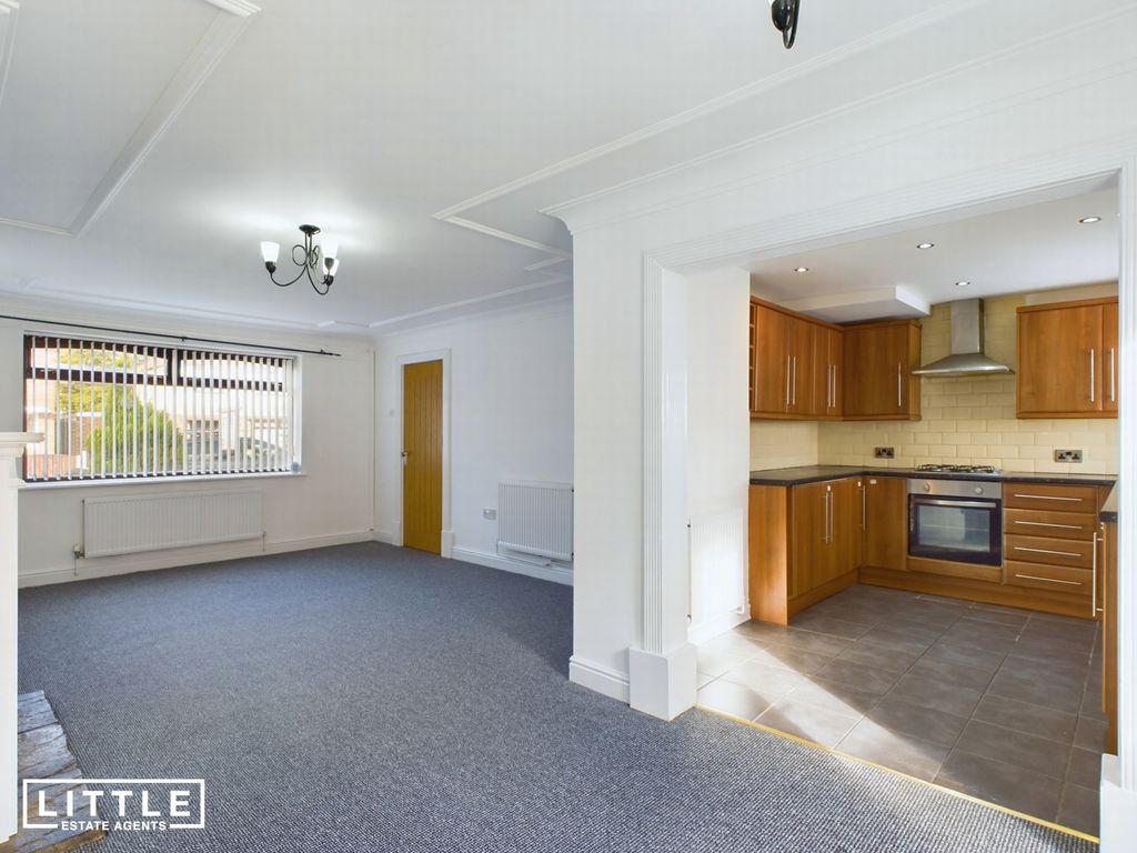 Property photo 2 of 17 Photo 5