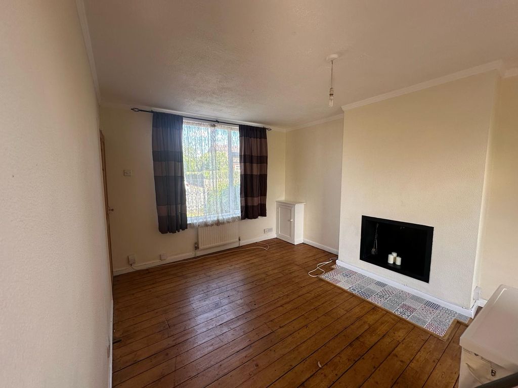 Property photo 3 of 6 Front