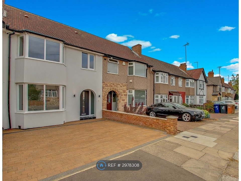 Property photo 2 of 13 Quiet Residential Street