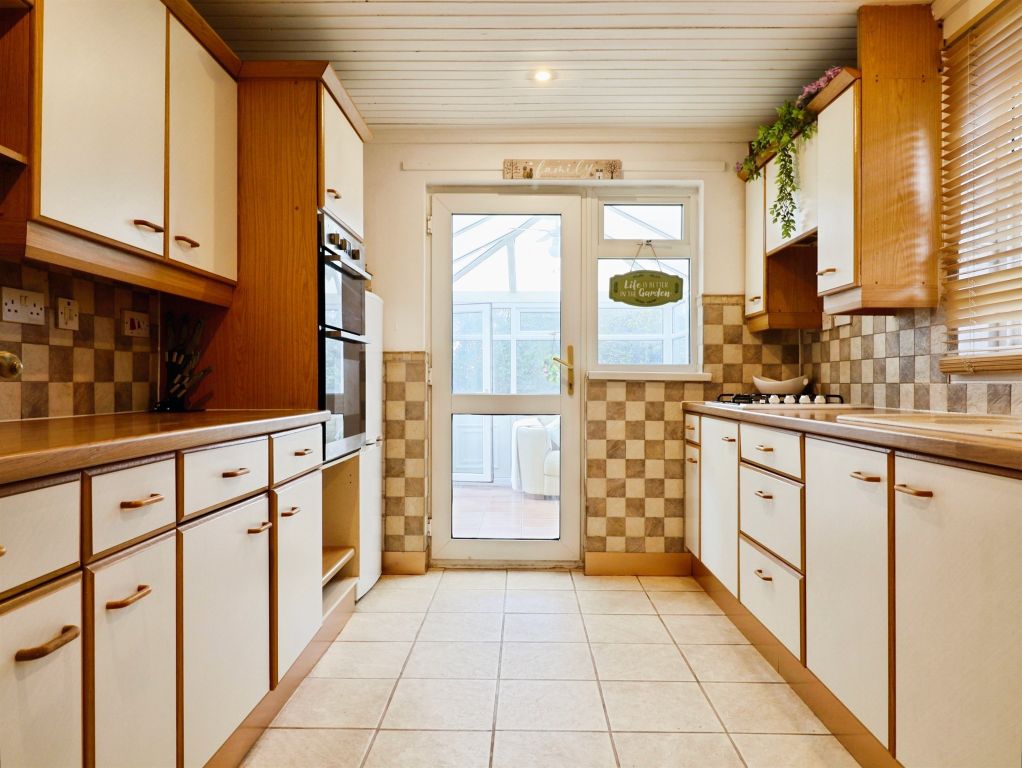 Property photo 3 of 23