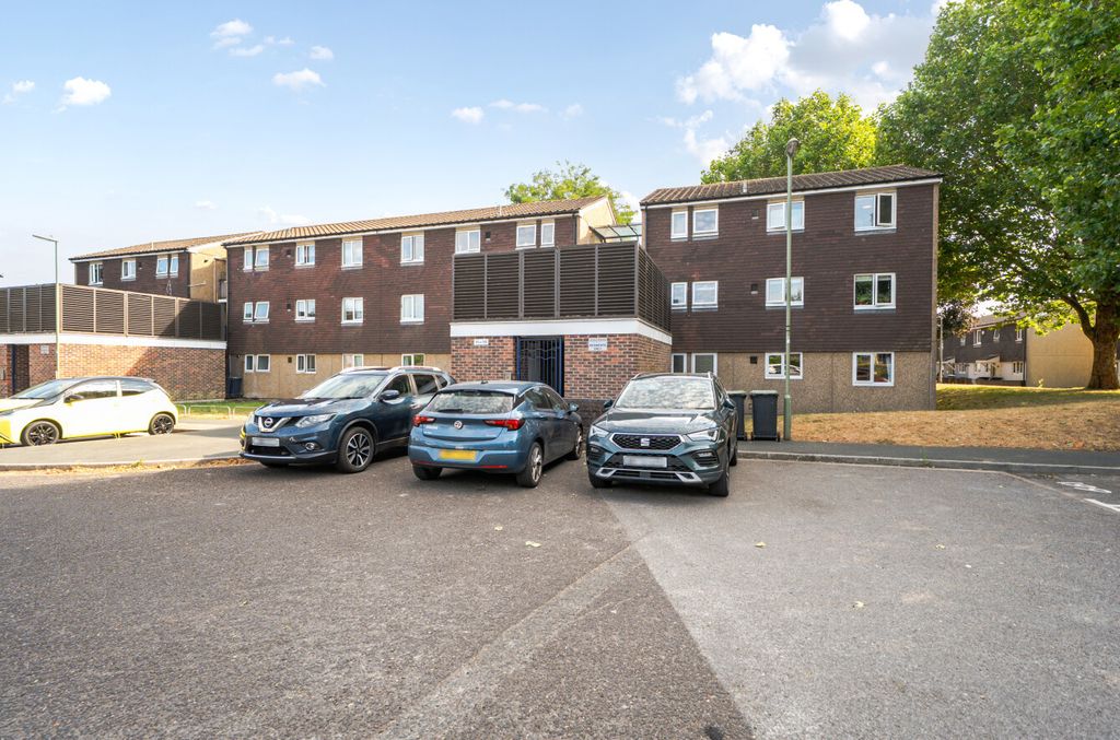 Property photo 1 of 12 1493658-24-6A68E7...