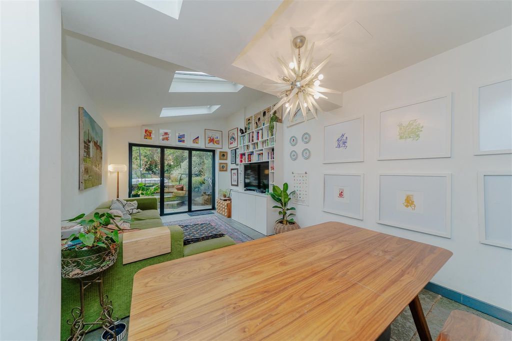 Property photo 3 of 20 Dining Kitchen/Living Room