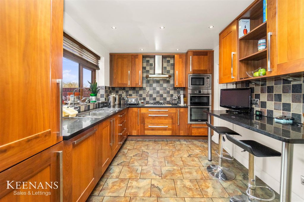 Property photo 3 of 46 3.Jpg