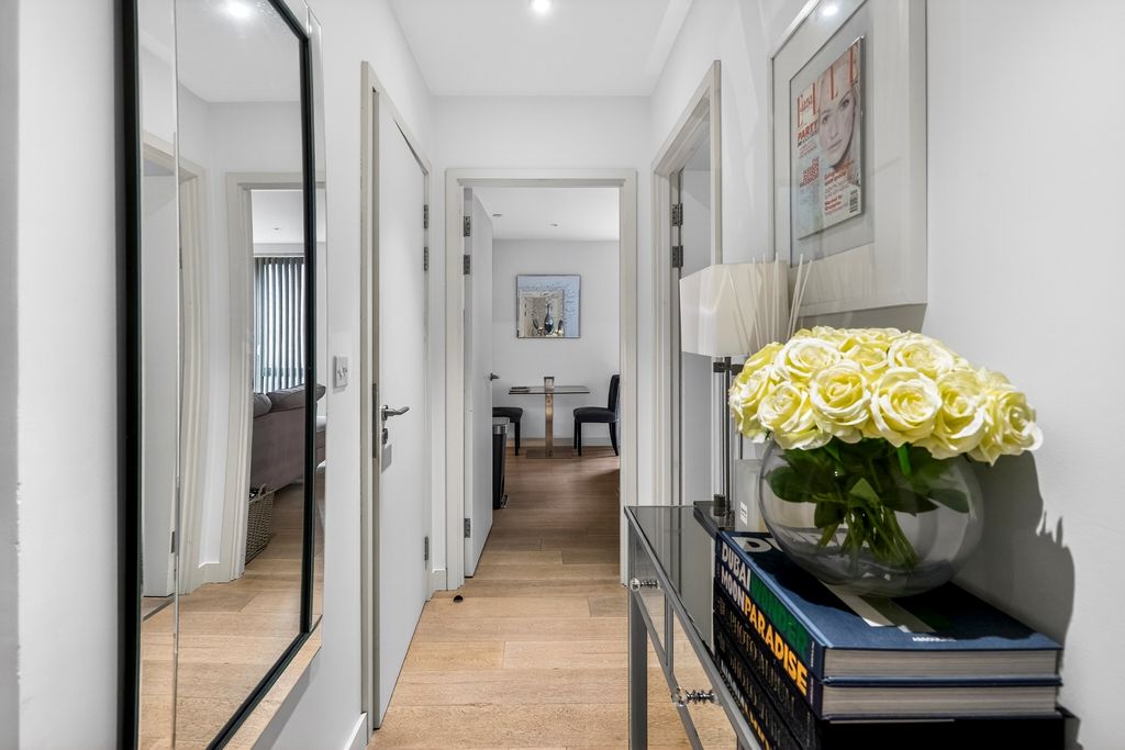 Property photo 3 of 24