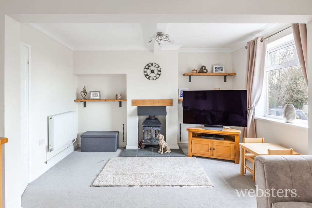 Property photo 2 of 20