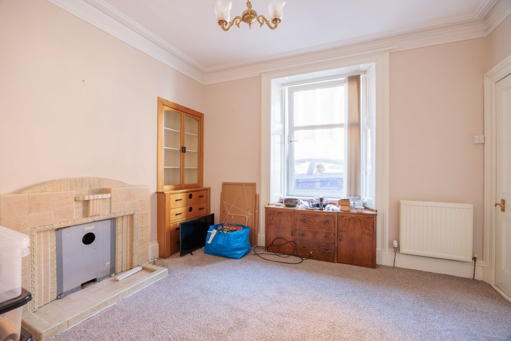 Property photo 1 of 40