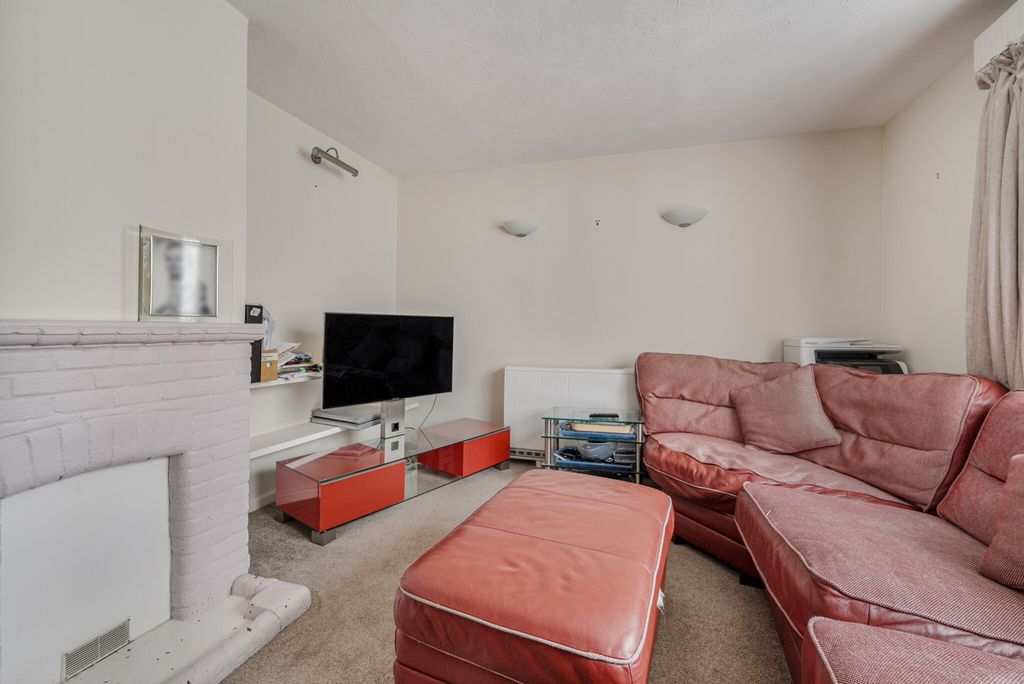 Property photo 3 of 19 1315888-7-6865058...