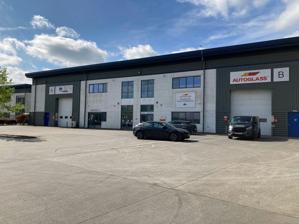 Property photo 1 of 8 4.Jpg